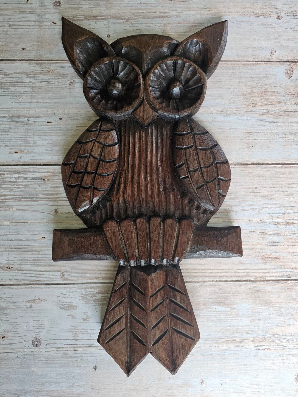 Vtg Classic 70s Carved Wood Owl Wall Hanging Cryptomeria